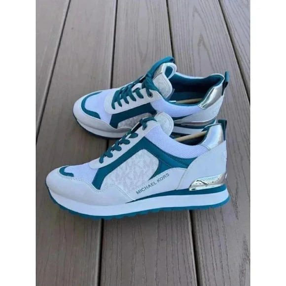 Michael Kors Wilma Trainer Nappa Faux Leather Shoes - Size 8.5M - Picture 1 of 10